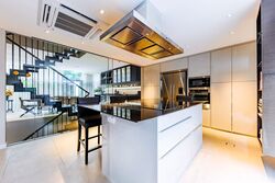 Laurel Wood Avenue (D10), Condominium #587681111